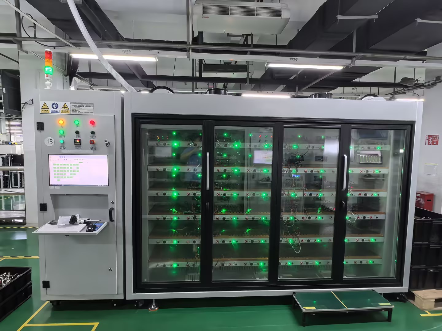PV老化柜